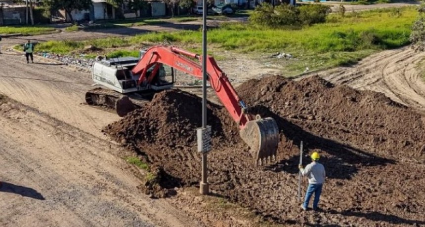 Inici&oacute; la pavimentaci&oacute;n de la avenida Cuba, una obra clave para conectar el barrio Pirayu&iacute; con la Autov&iacute;a Ruta 12