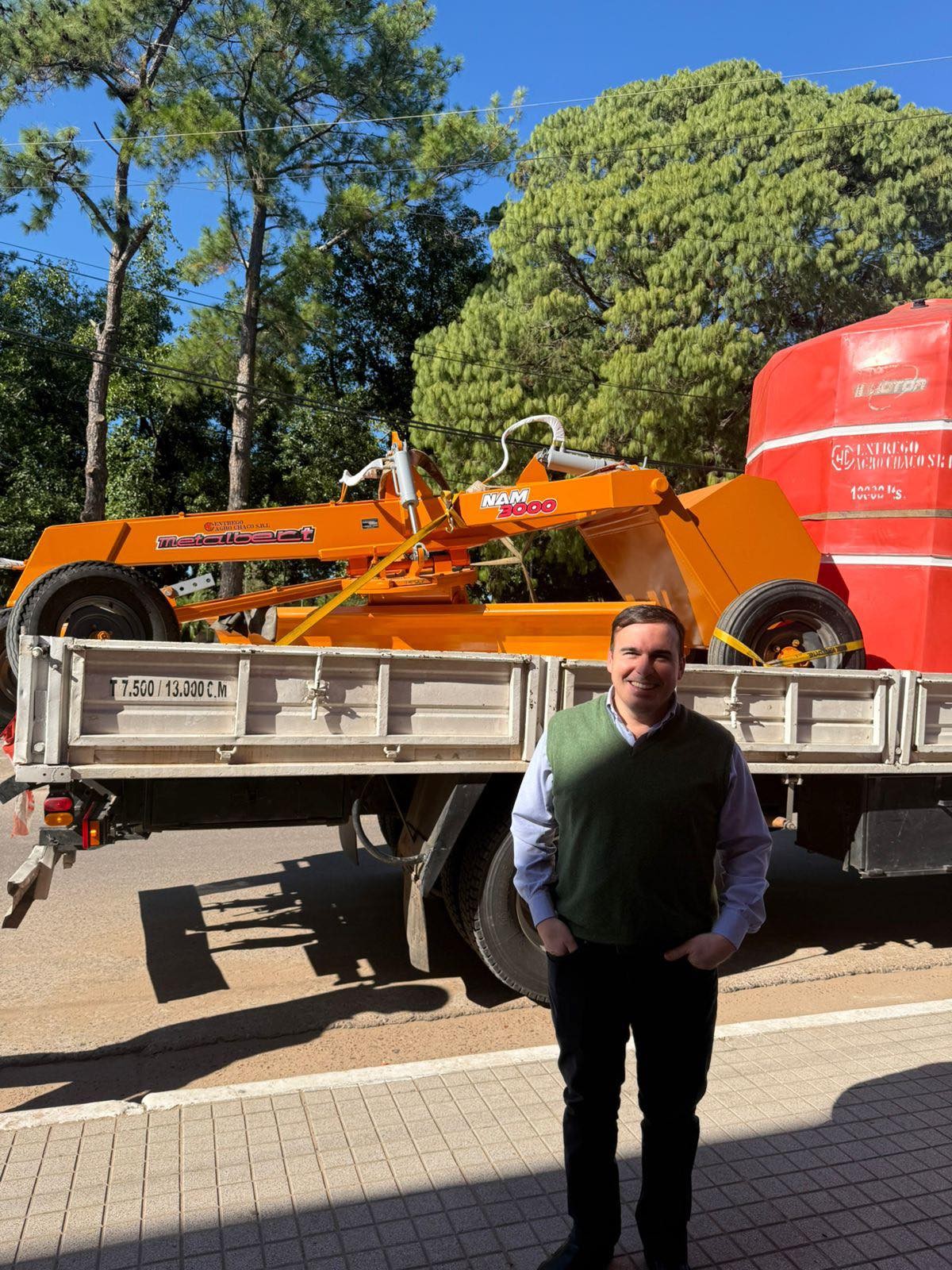 Empedrado fortalece su parque automotor con nuevas adquisiciones municipales